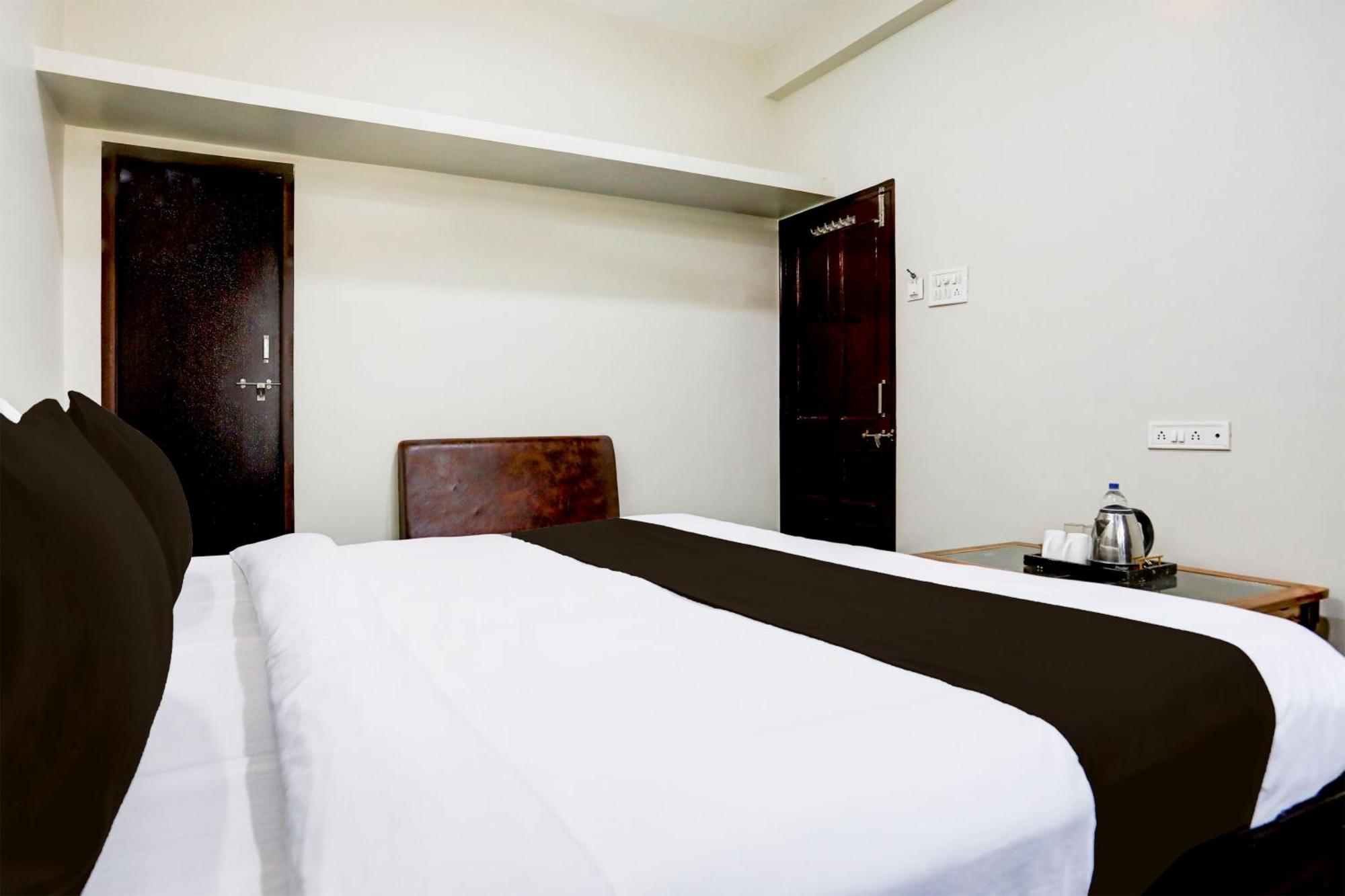 Hotel O The Baba Gest House Indore Zewnętrze zdjęcie